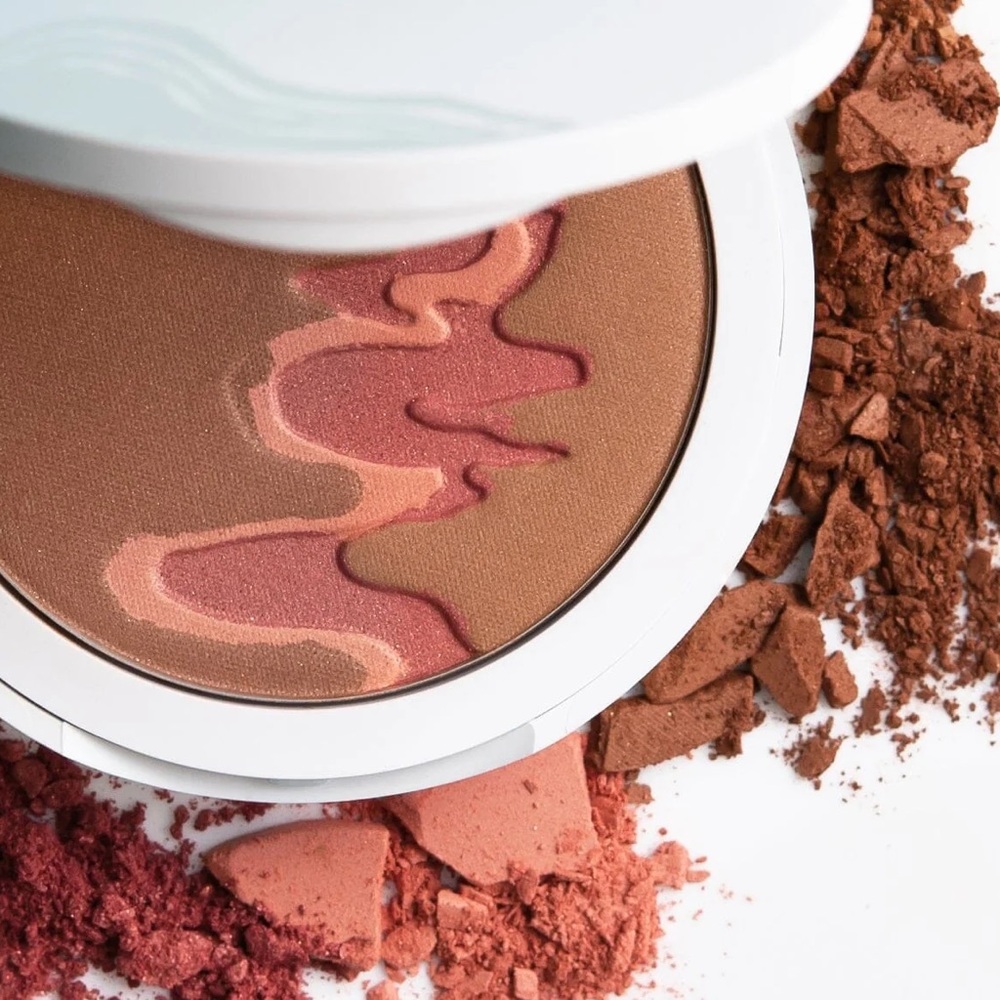 Flyte70 ColorBack Universal Burnished Bronze Pressed Bronzer - Vacation $48 NIB